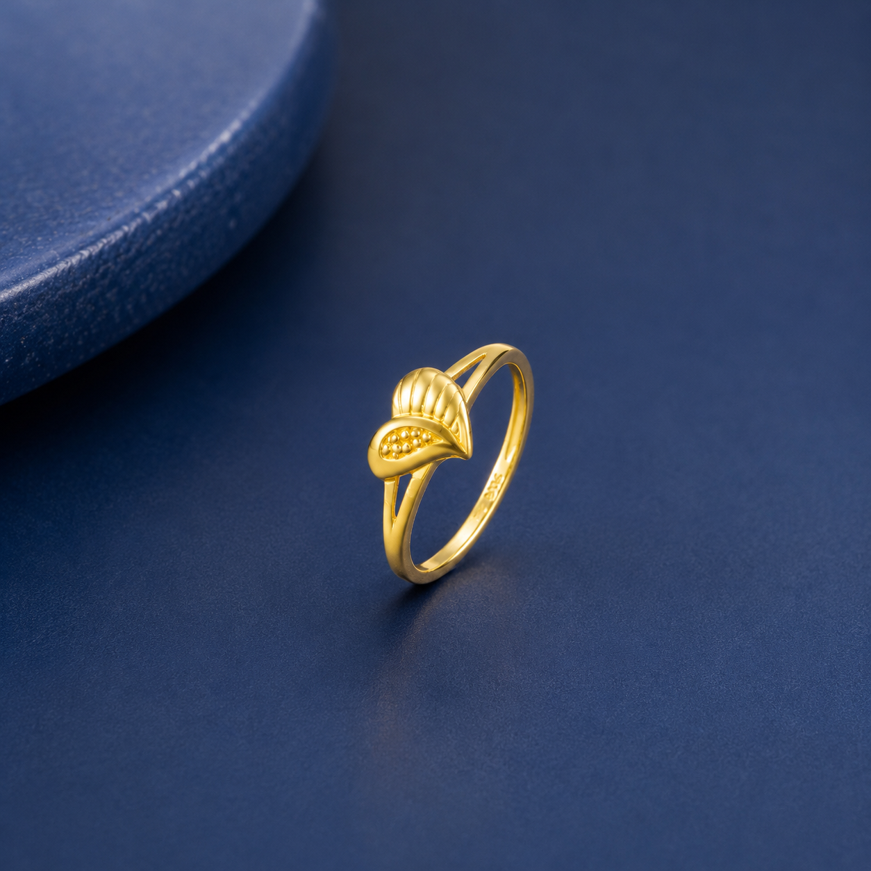 Aarvika Eternal Heart Gold Ring