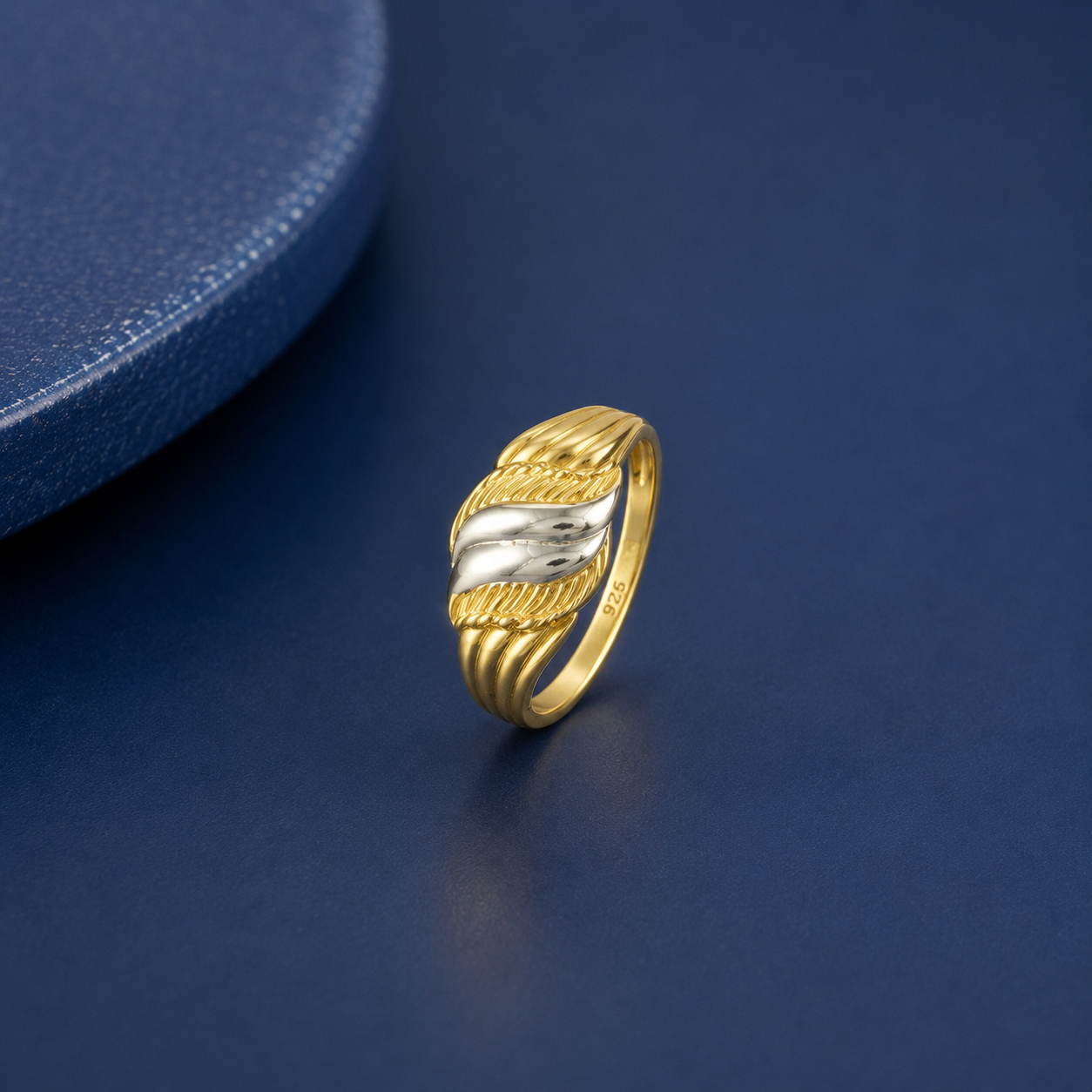Avyra Dual Tone Elegance Gold Ring