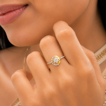 Aarini Blossom Halo Gold Ring
