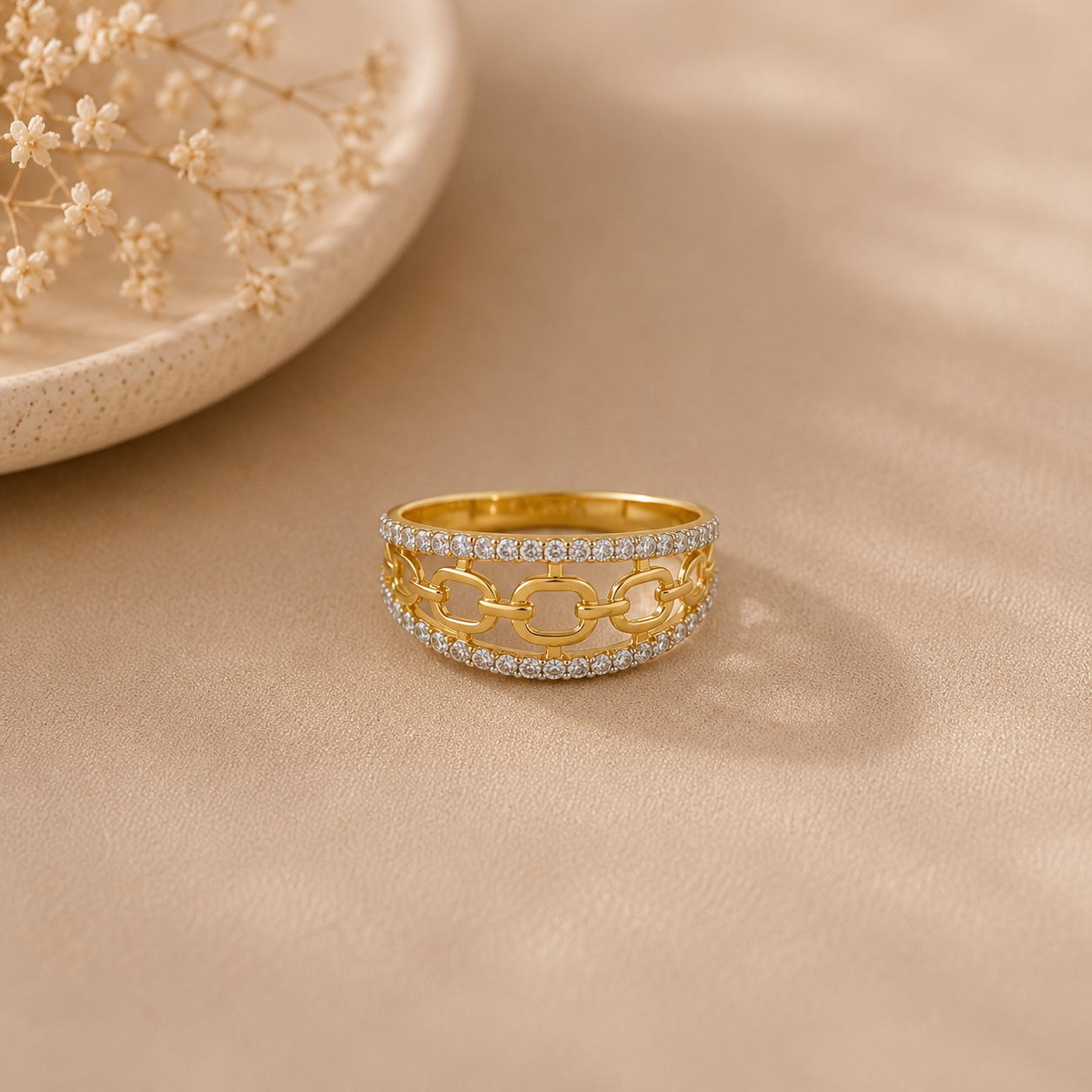 Varnika Luxe Link Gold Ring
