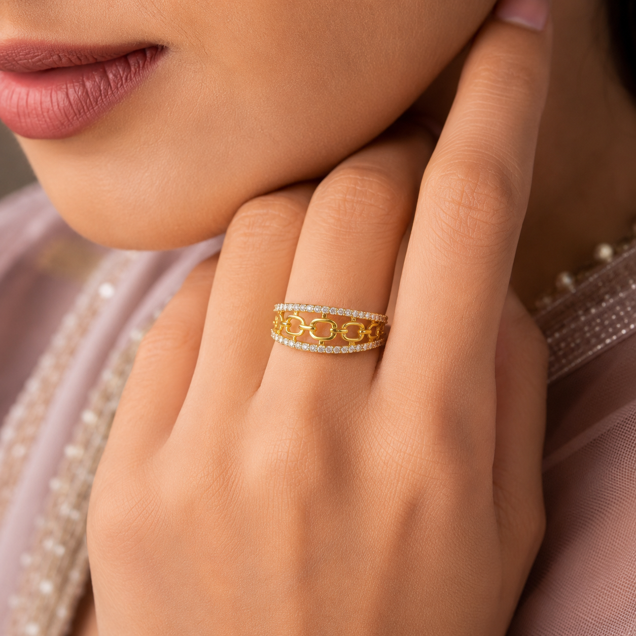 Varnika Luxe Link Gold Ring