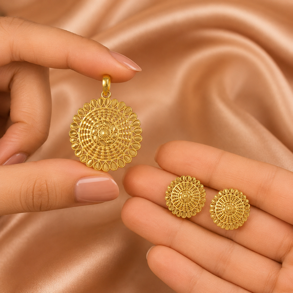 Radiant Aura Openwork Gold Pendant Set