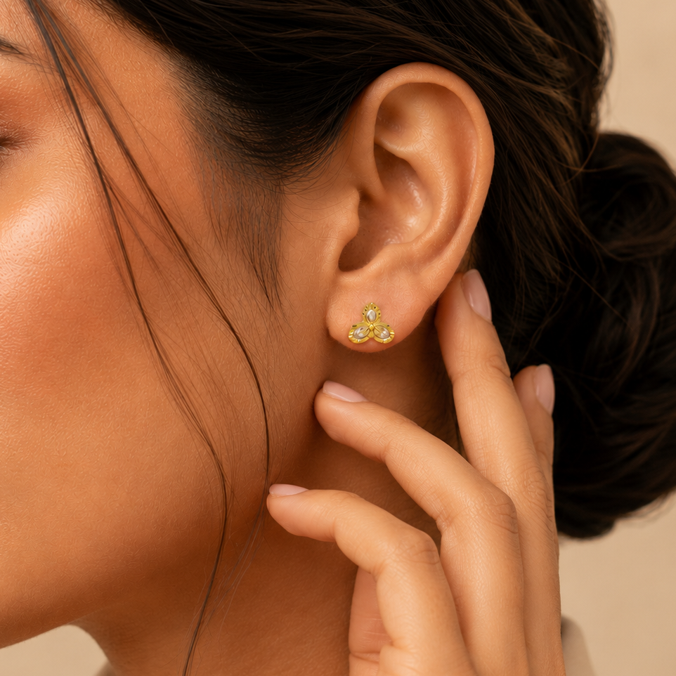 Kanak Floral Spark Gold Earrings