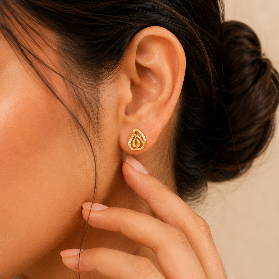 Tara Heart Glow Gold Earrings