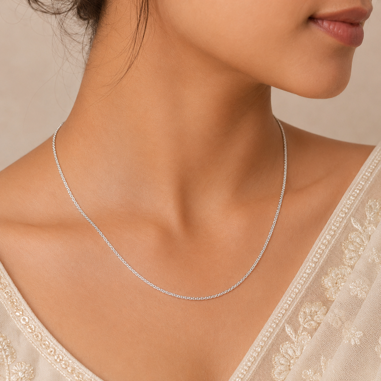 Shina Sleek Silver Chain