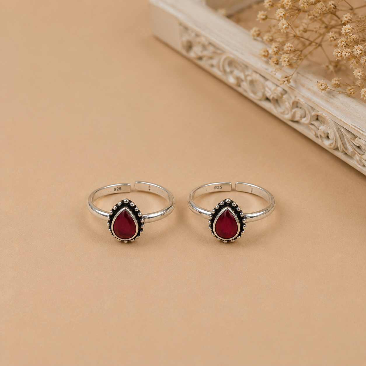 Anika Garnet Glow Silver Toe Rings