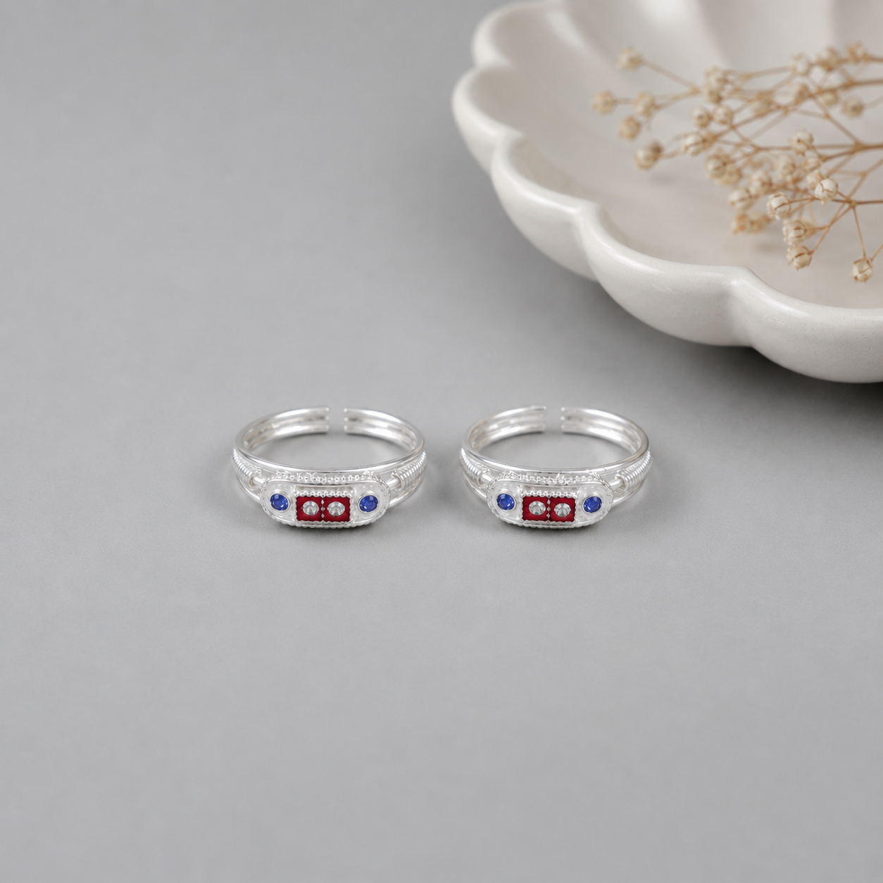 Anika Sapphire Glow Silver Toe Rings