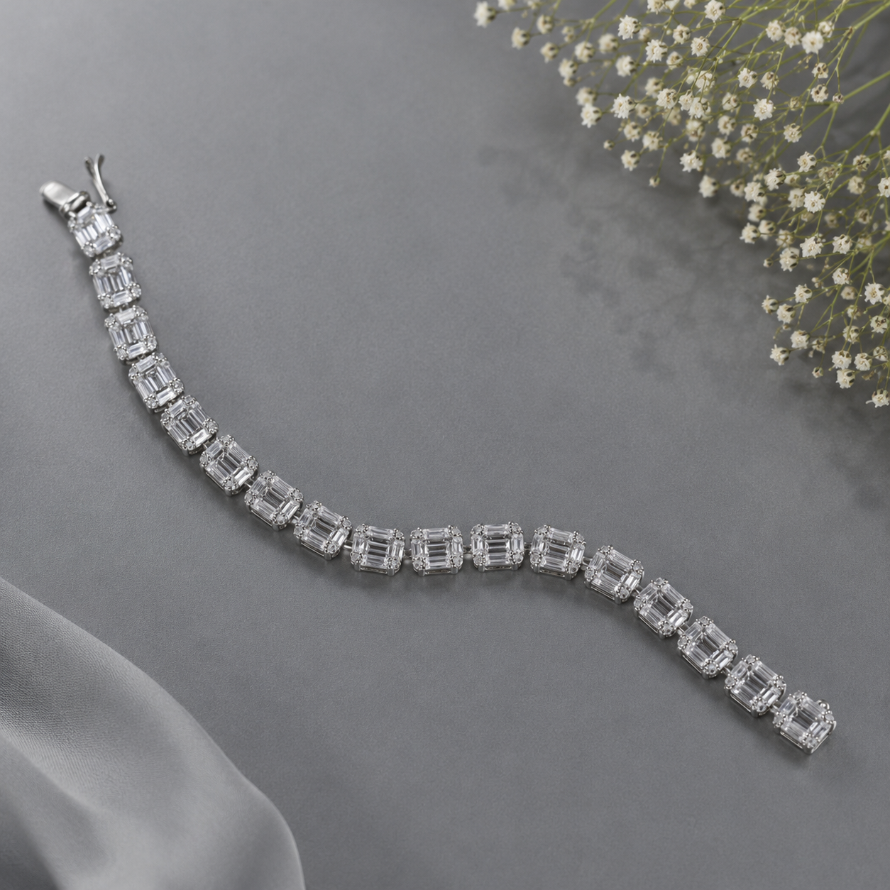 Shanaya Gleam Silver Bracelet