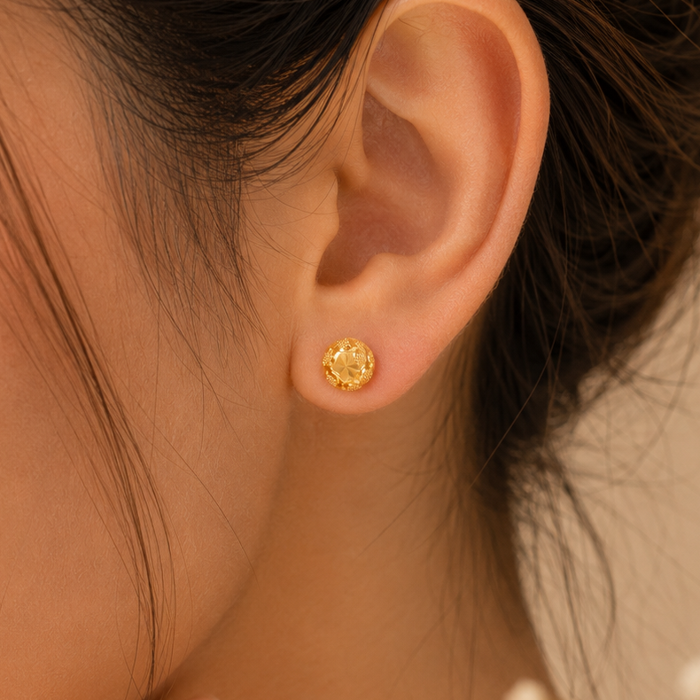 Chetna Eternal Glow Gold Earrings