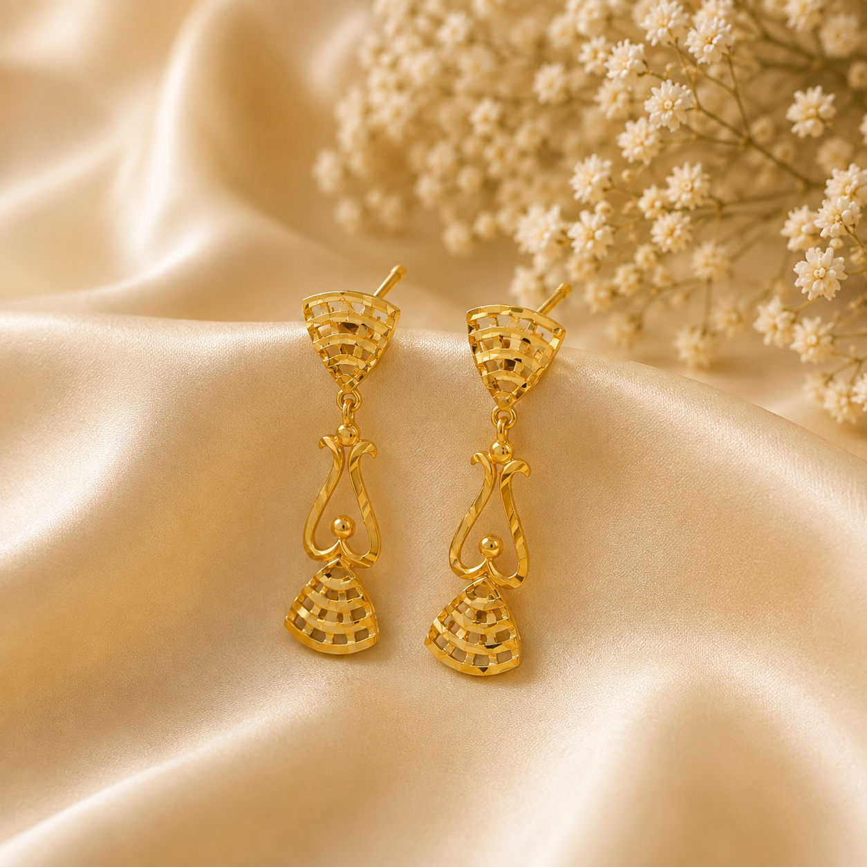 Yashvi Lattice Drop Gold Earrings