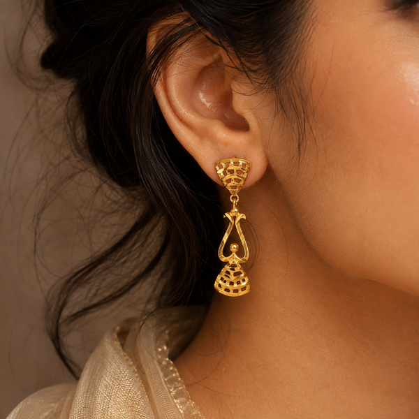 Yashvi Lattice Drop Gold Earrings