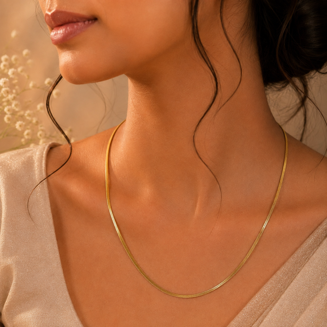 Avyanna Gleam Gold Chain