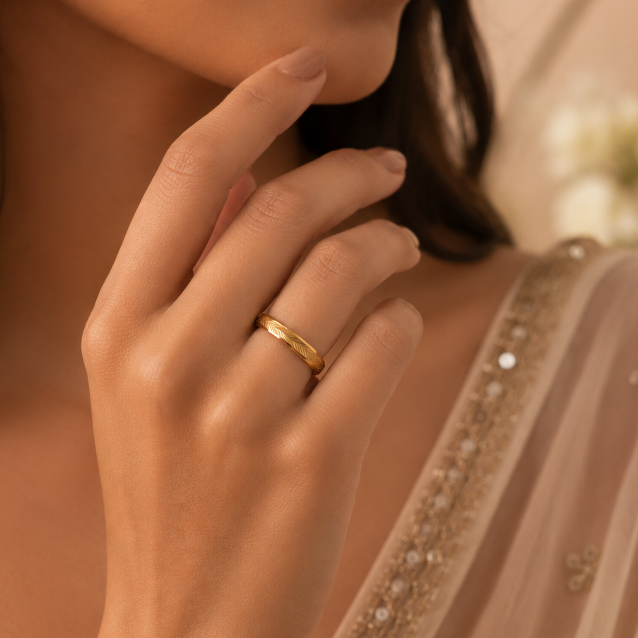 Divya Leaf Gold Band Ring