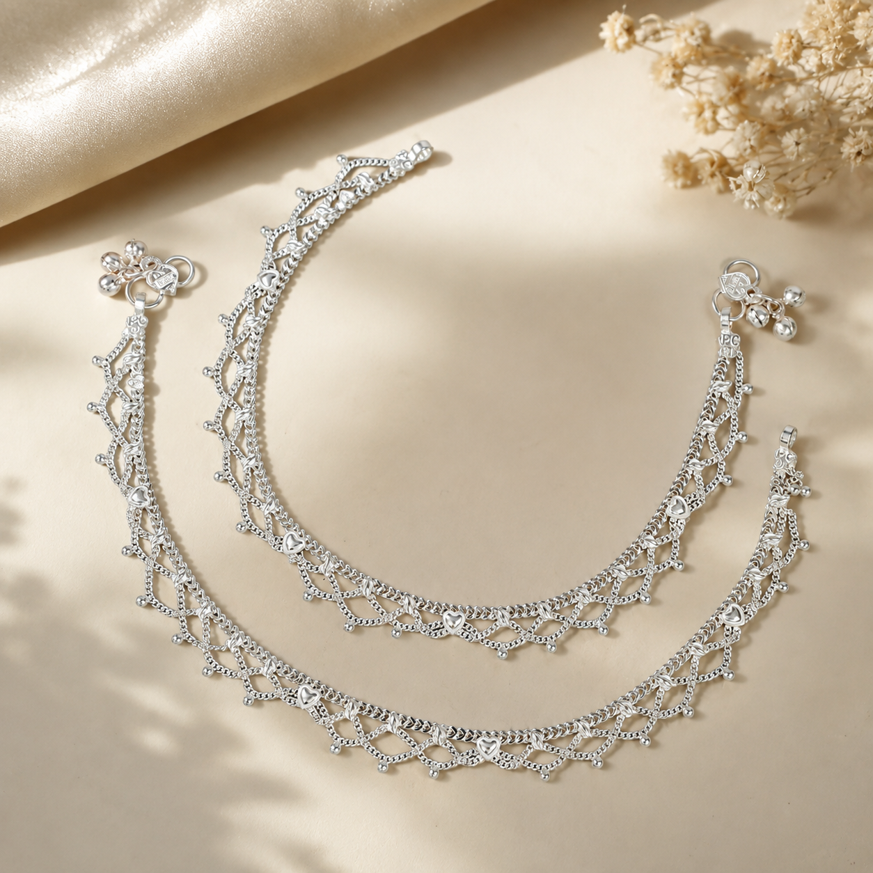 Inaya Heart Lace Silver Anklets