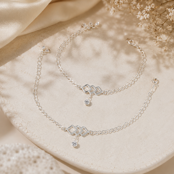 Riyana Geometric Crystal Silver Anklets