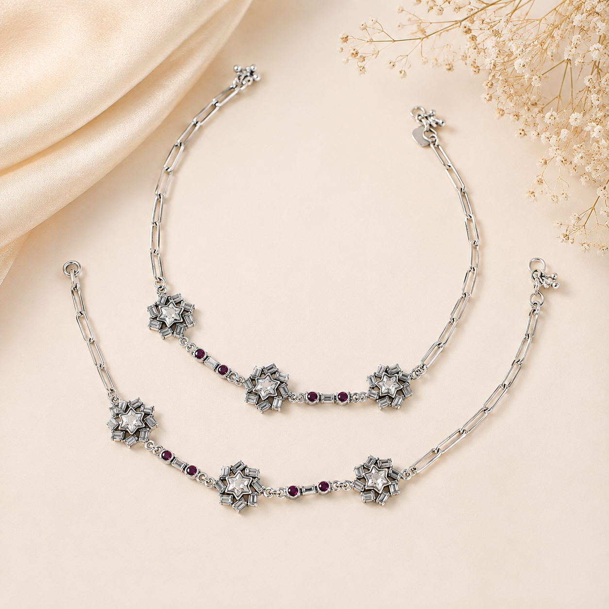 Aashi Radiant Star Silver Anklets