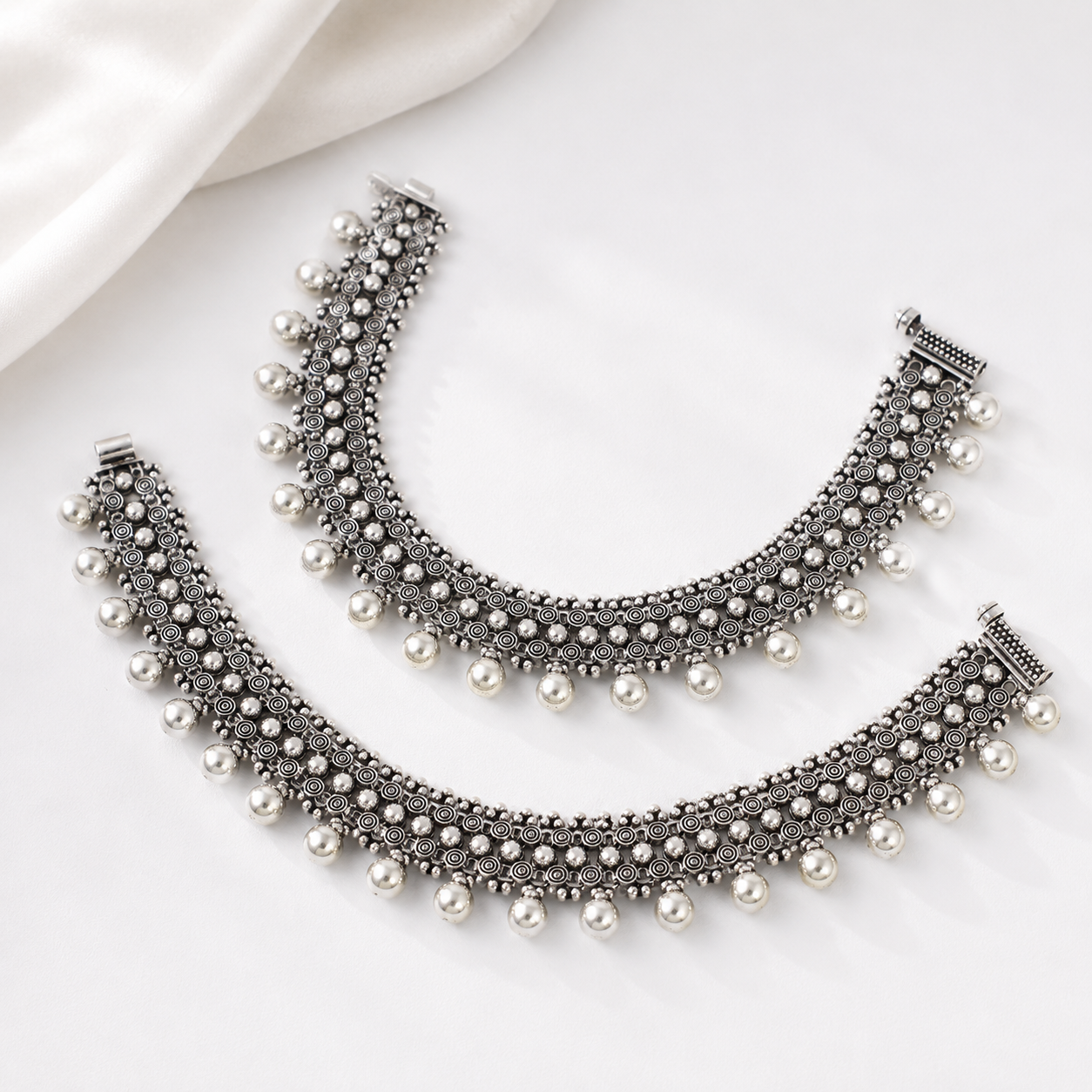 Yuvika Antique Pearl Silver Anklets