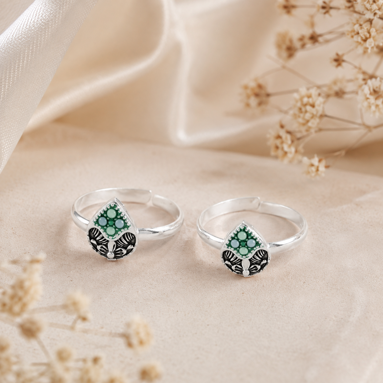 Samaira Floral Dew Silver Toe Rings