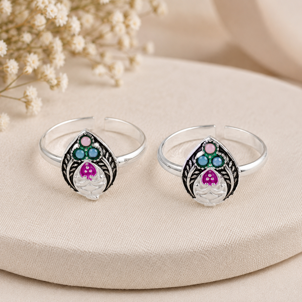 Ishani Multicolour Leaf Silver Toe Rings