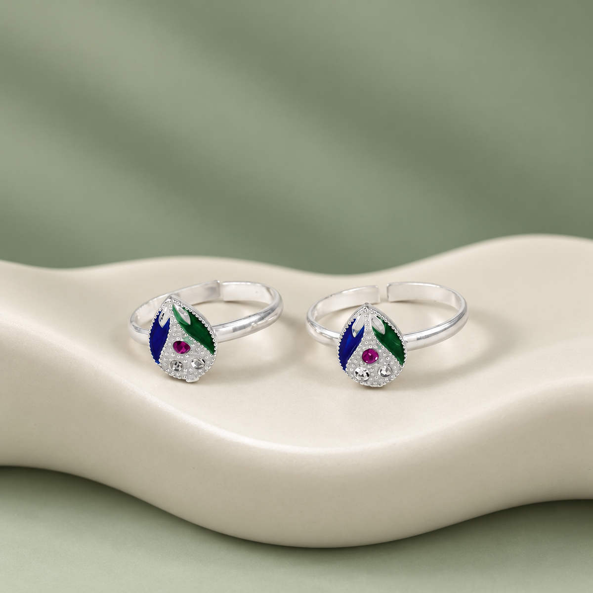 Vani Emerald Plume Silver Toe Rings