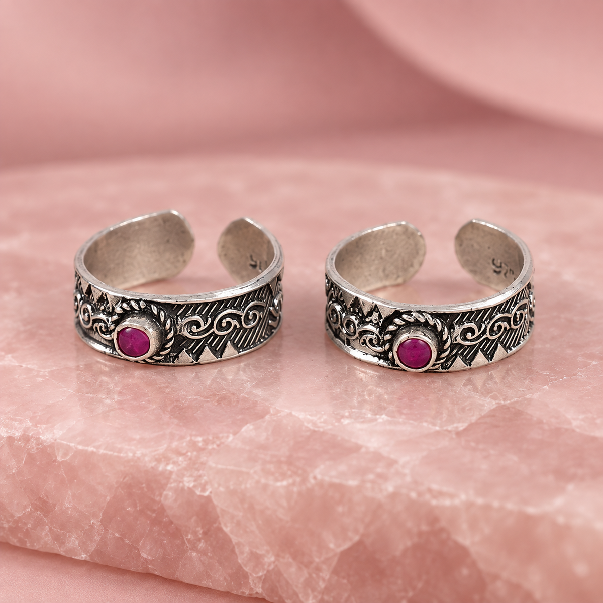 Poornima Tribal Swirl Silver Toe Rings