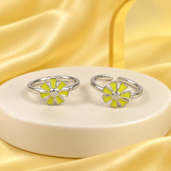 Sunshine Daisy Silver Toe Rings