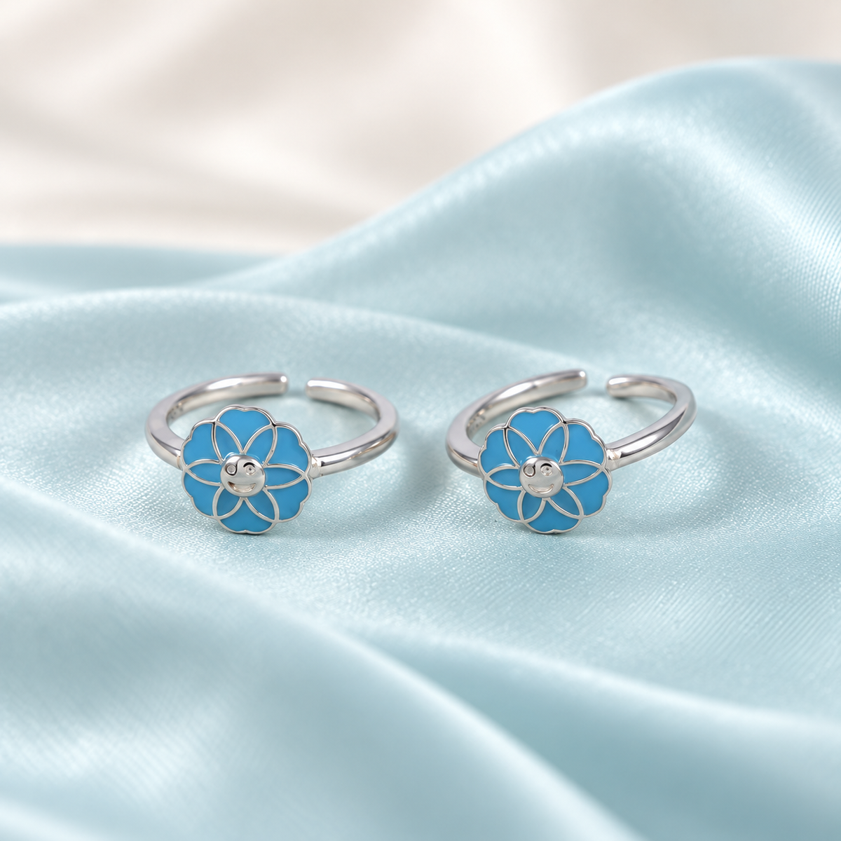 Azure Smiley Blossom Silver Toe Rings