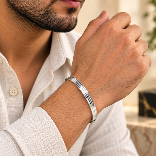 Riaan Linear Shine Silver Kada For Him