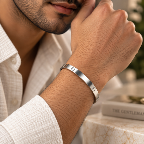 Avyan Lockline Silver Kada For Him