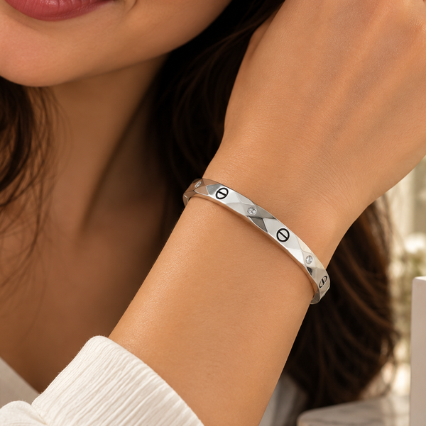 Navya Geometric Screw Silver Bracelet