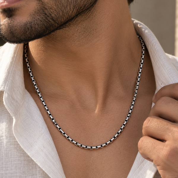 Shaurya Shadow Box Silver Chain For Him