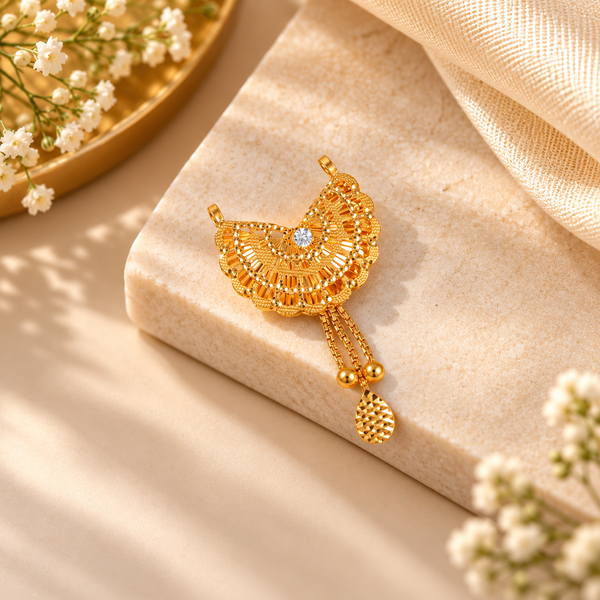 Nisha Royal Fan Tassel Gold Pendant