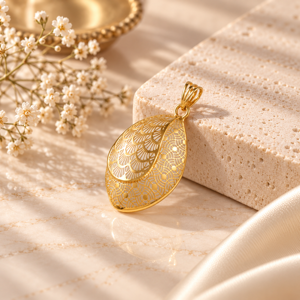 Saanvi Lace Teardrop Gold Pendant