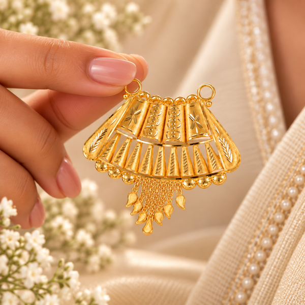 Shanaya Heritage Fan Gold Pendant