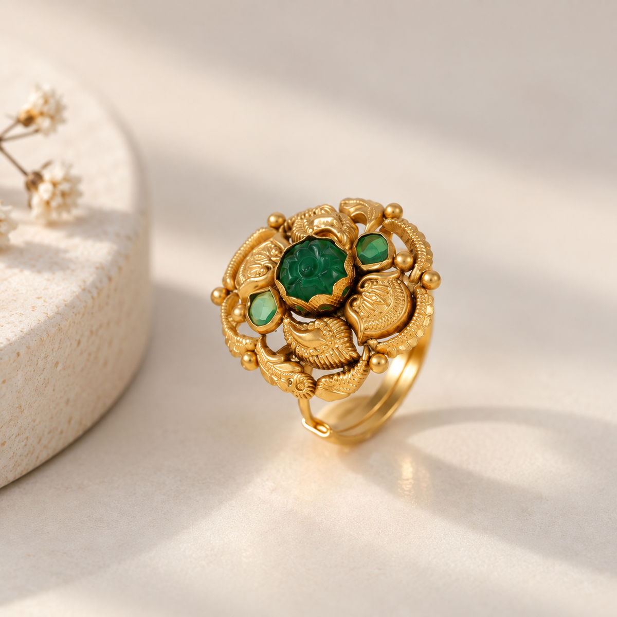 Ruhankia Emerald Heritage Gold Ring