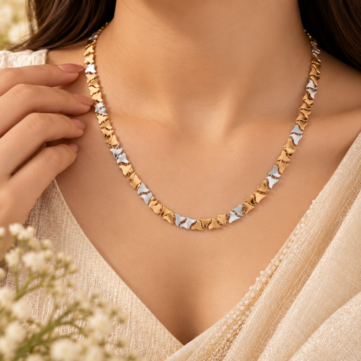 Sakshi Dual Tone Wave Gold  Chain