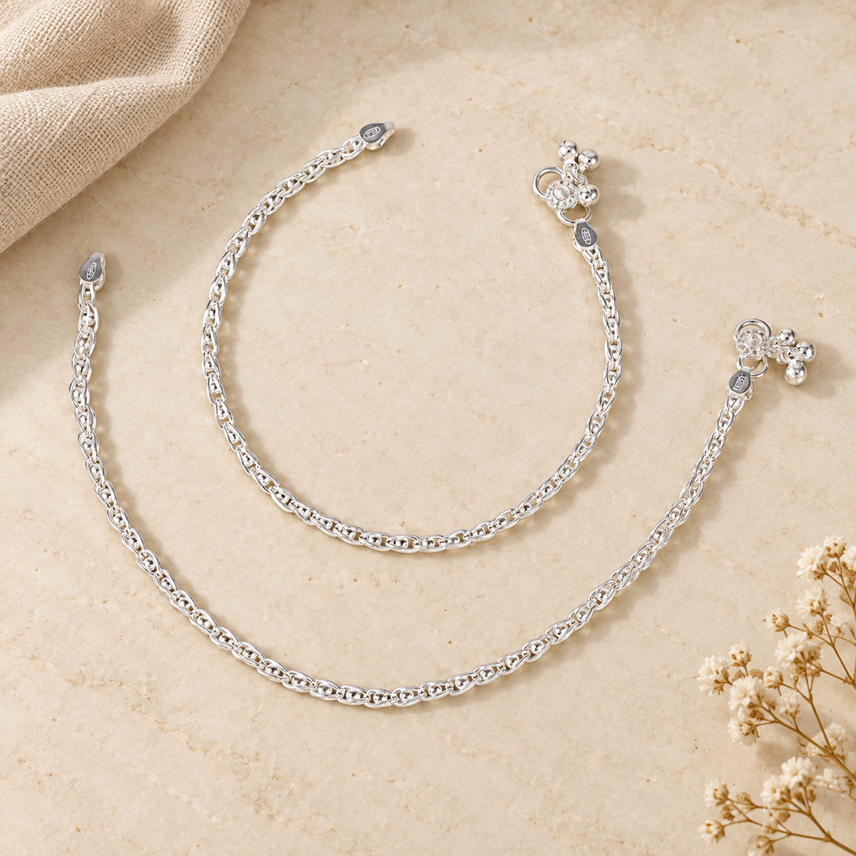 Eesha Link Chain Silver Anklets