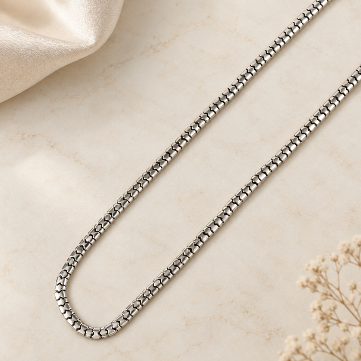 Rudra Sleek Arrow Link Silver Chain