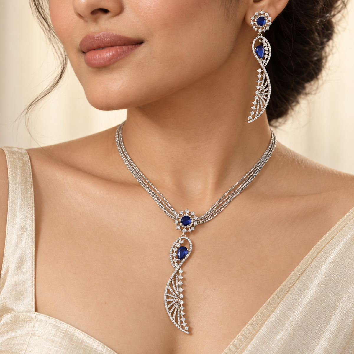 Aashi Aurevia Sapphire Twist Silver Pendant Set