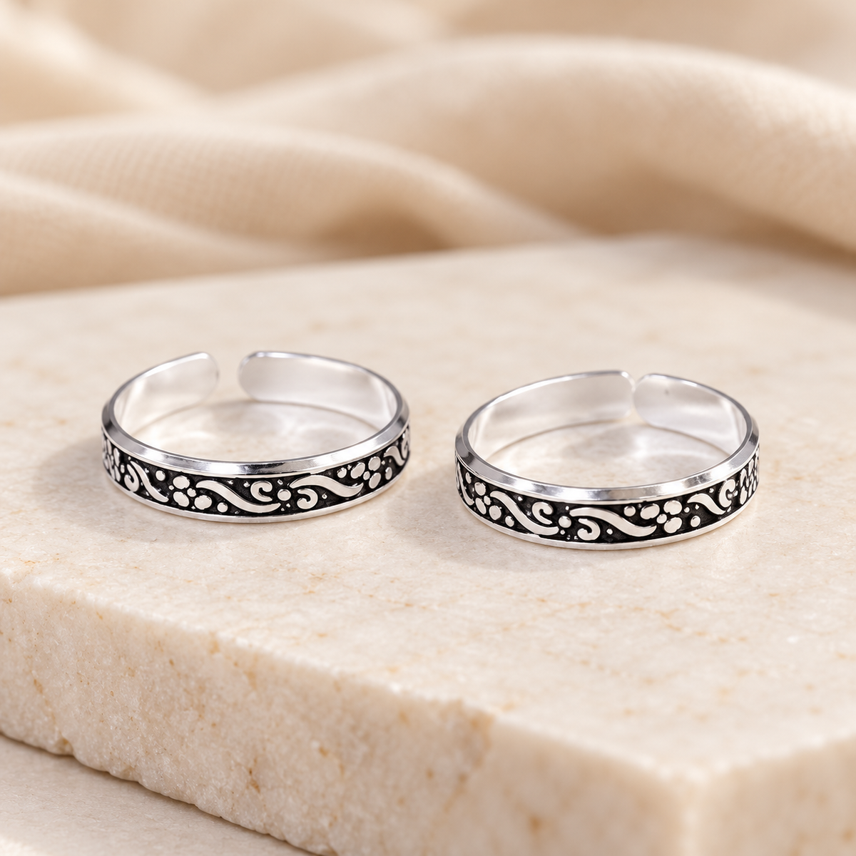 Floral Grace Oxidised Silver Toe Rings