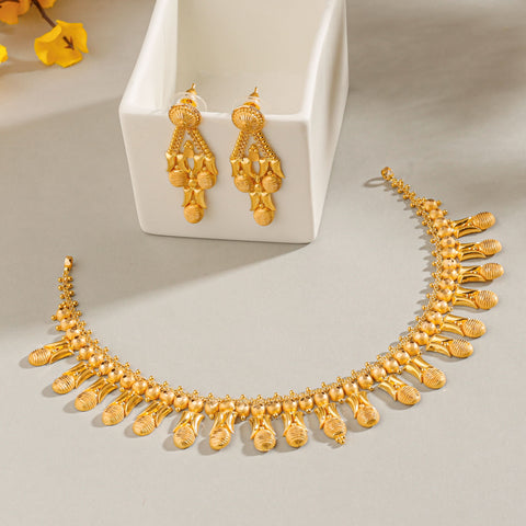 Disha Classic Dangler Gold Necklace Set