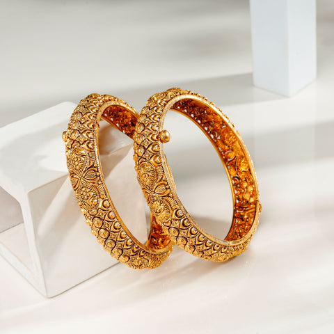 Chhavi Traditional Beauty Gold Bangles