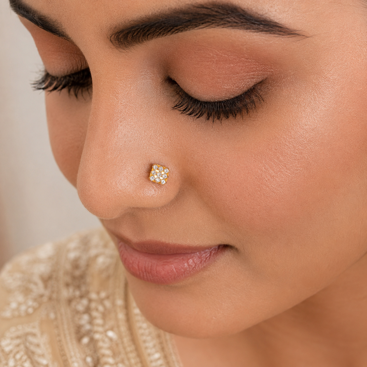 Kiyana Luxe Glow Gold Nose Pin