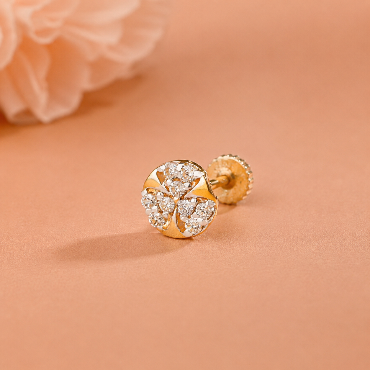 Sana Twirl Floral Shine Gold Nose Pin
