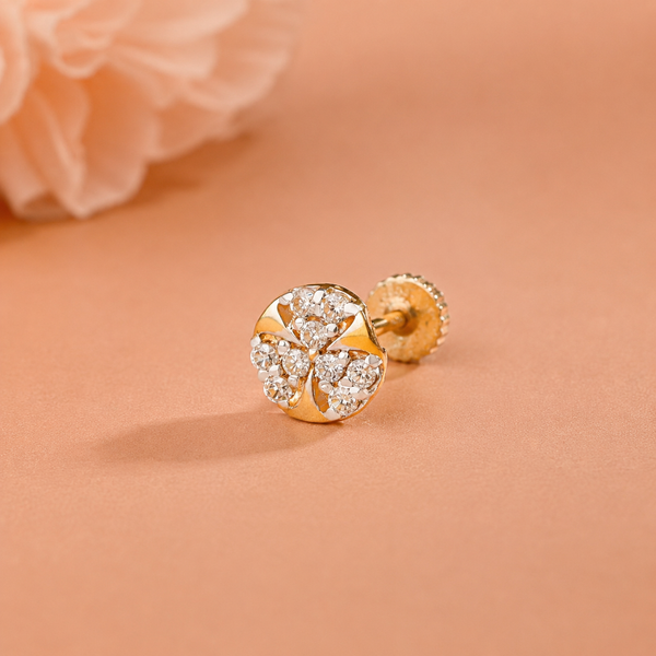 Sana Twirl Floral Shine Gold Nose Pin