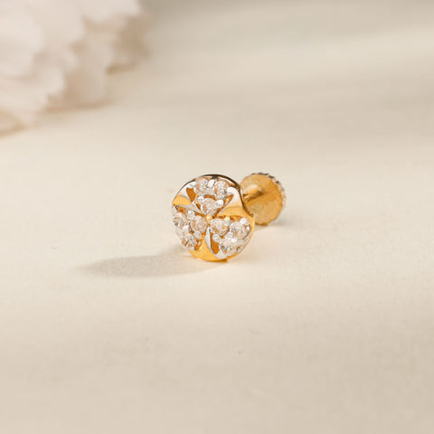 Sana Twirl Floral Shine Gold Nose Pin