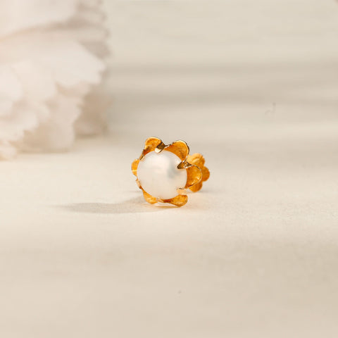 Nitya Pure Pearl Beauty Gold Nose Pin