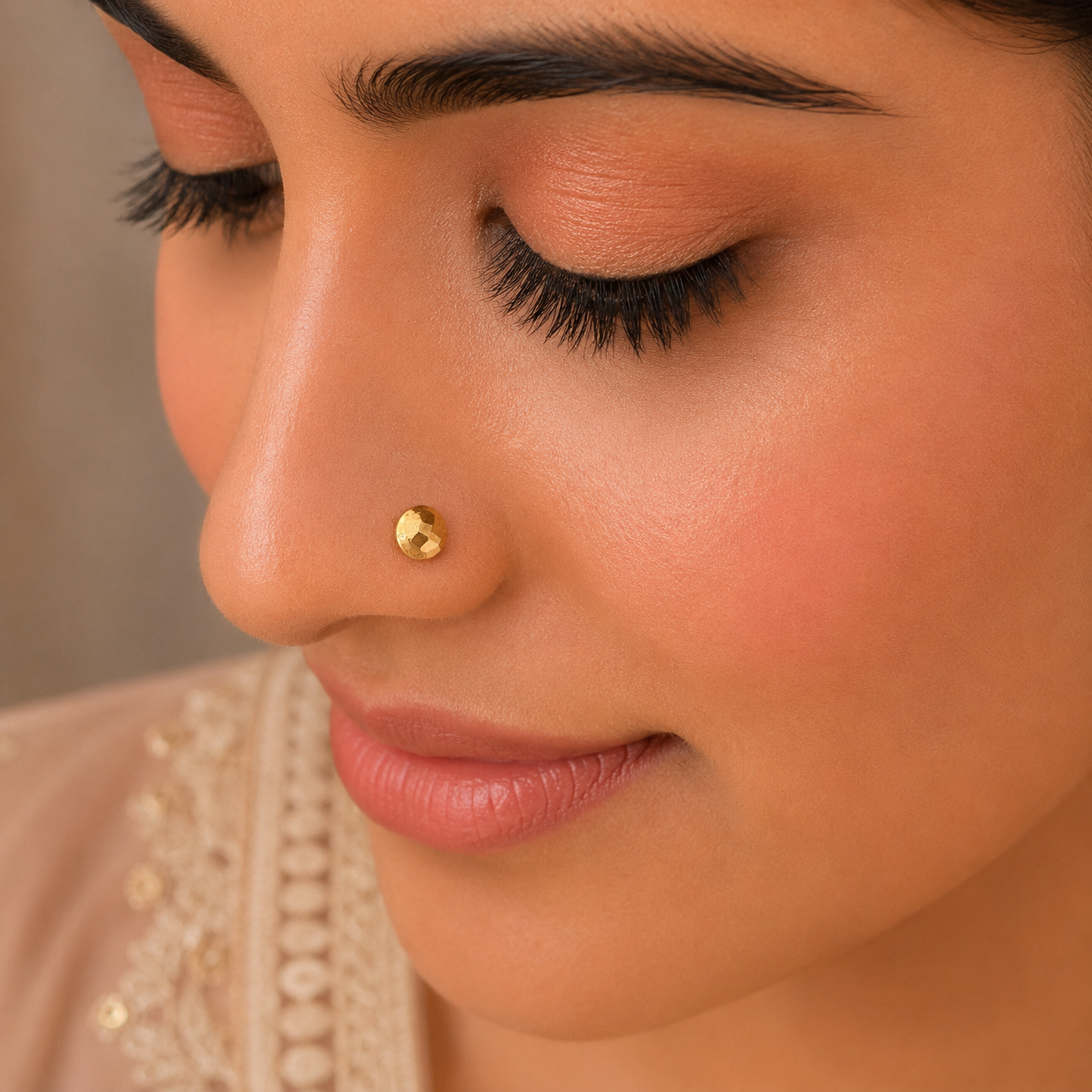 Mahira Single Stud Gold Nose Pin