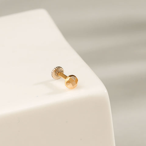 Megha Elegant Facet Dot Gold Nose Pin