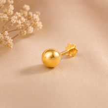 Aarushi Simple & Round Ball Gold Nose Pin